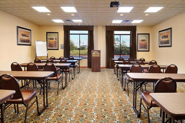 Wingate By Wyndham New Braunfels Hotel Екстериор снимка